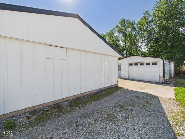 2521 E 8th Street, Anderson, IN 46012