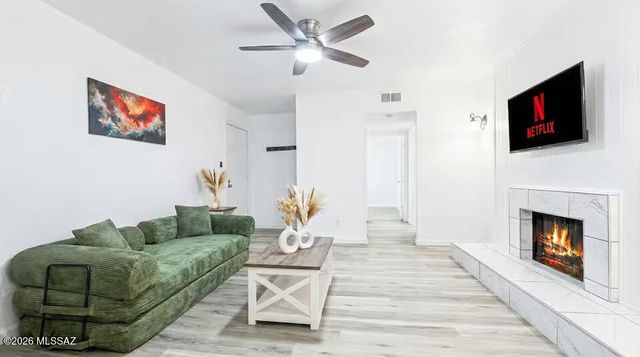 1620 N Wilmot Rd Unit F227, Tucson, AZ 85712