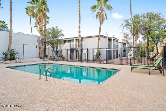 1620 N Wilmot Rd Unit F227, Tucson, AZ 85712