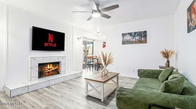 1620 N Wilmot Rd Unit F227, Tucson, AZ 85712