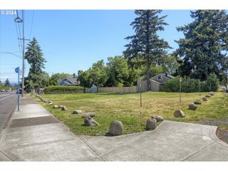 4120 Ne CULLY Blvd, Portland, OR 97218
