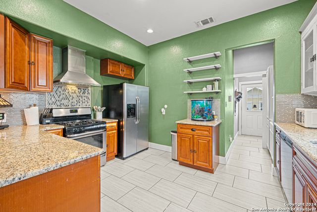514 E LAUREL, San Antonio, TX 78212