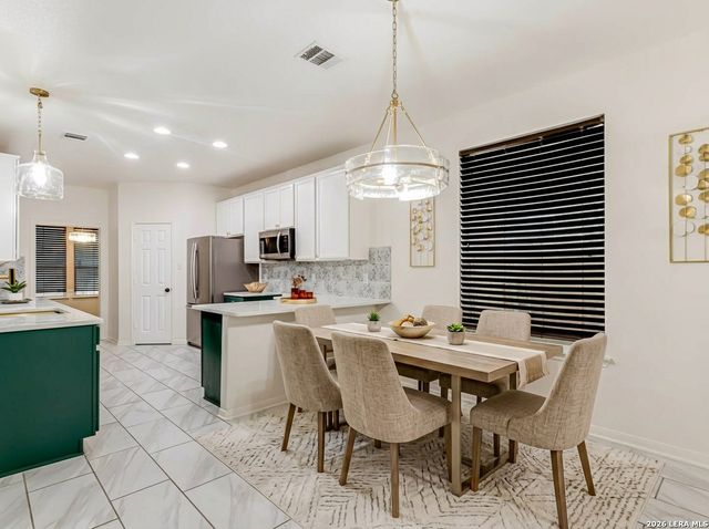 8819 Ash Meadow, Universal City, TX 78148