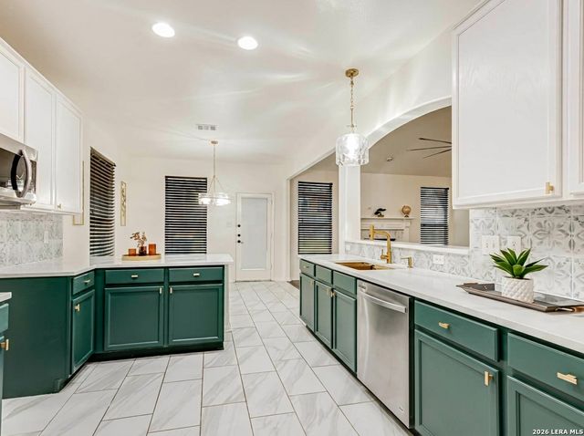 8819 Ash Meadow, Universal City, TX 78148