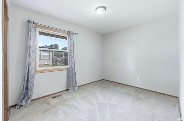 6305 Bluffton Road, Fort Wayne, IN 46809