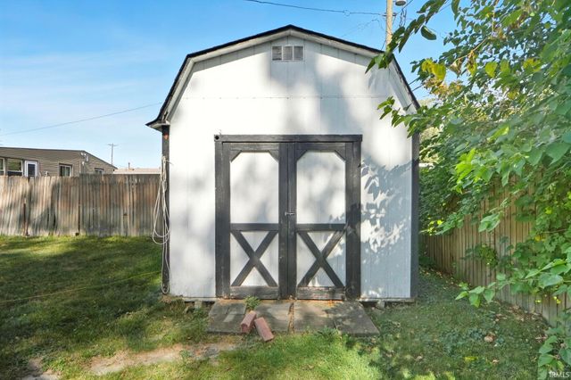 6305 Bluffton Road, Fort Wayne, IN 46809