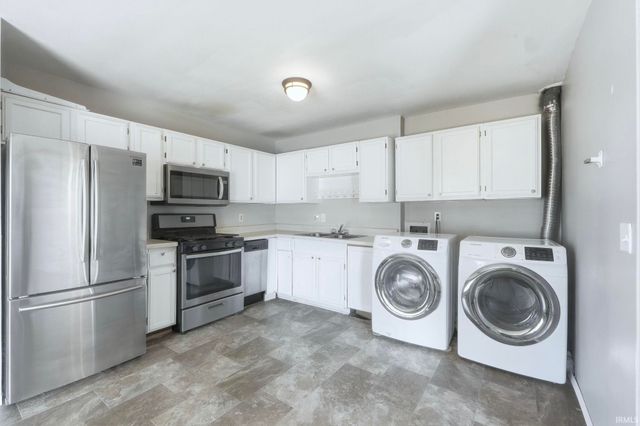 6305 Bluffton Road, Fort Wayne, IN 46809