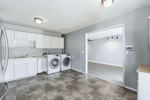 6305 Bluffton Road, Fort Wayne, IN 46809