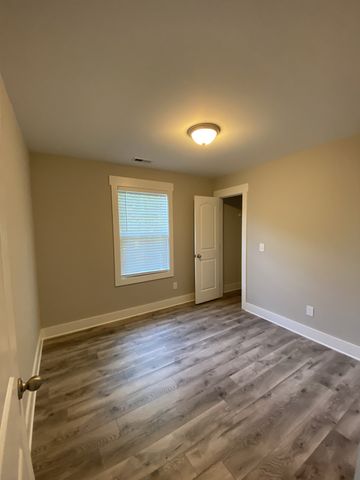 1311 Searcy St, Murfreesboro, TN 37129