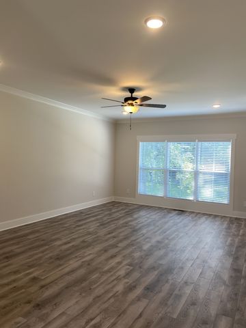 1311 Searcy St, Murfreesboro, TN 37129