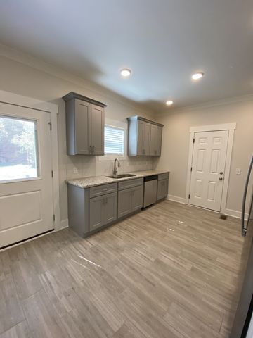 1311 Searcy St, Murfreesboro, TN 37129