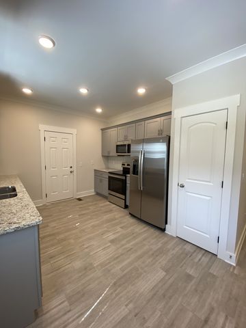 1311 Searcy St, Murfreesboro, TN 37129
