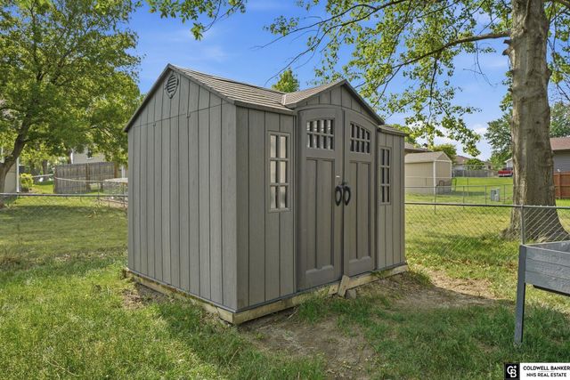 3220 Richard Court, Lincoln, NE 68521