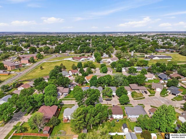 3220 Richard Court, Lincoln, NE 68521