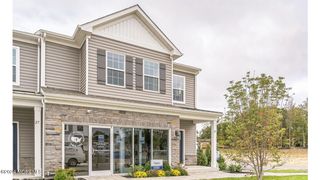 33 Victoria Gardens Square, Neptune Township, NJ 07753