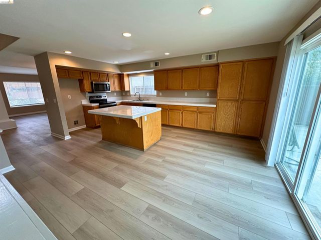 4742 Ford St, Brentwood, CA 94513