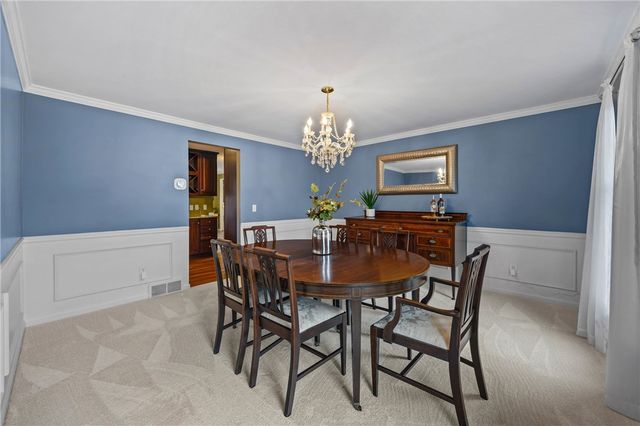 39 Saddle Brook, Pittsford, NY 14534