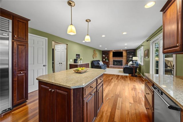39 Saddle Brook, Pittsford, NY 14534