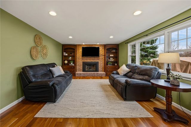 39 Saddle Brook, Pittsford, NY 14534