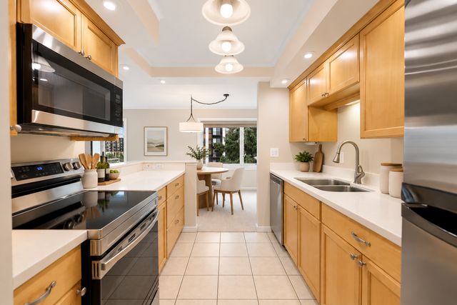 6450 York Avenue S 501, Edina, MN 55435