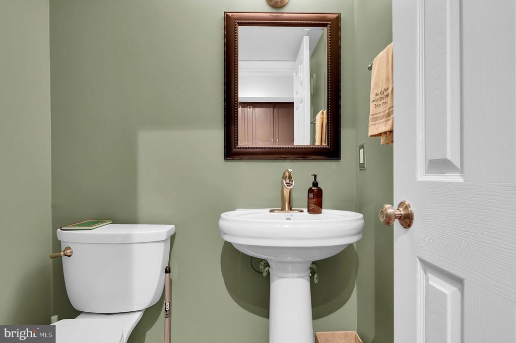 Image 14 of property listing at 20517 BARGENE WAY, Germantown, MD 20874