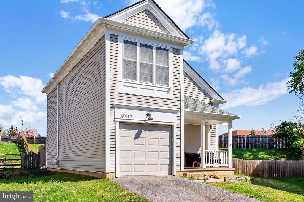 Image 2 of property listing at 20517 BARGENE WAY, Germantown, MD 20874