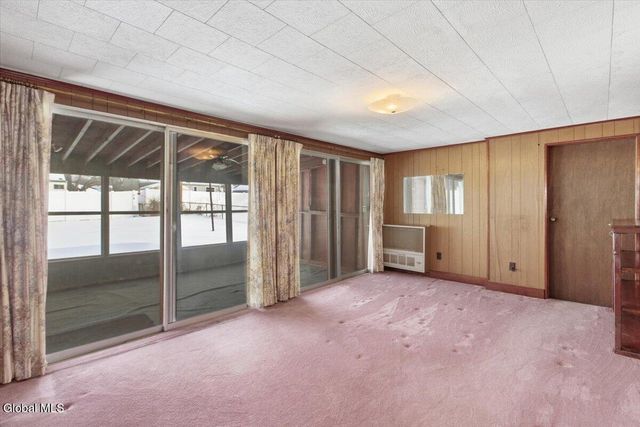 8 Harold Avenue, Colonie, NY 12110