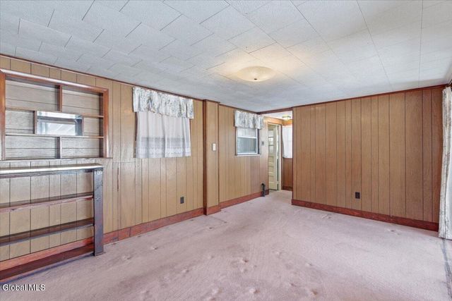 8 Harold Avenue, Colonie, NY 12110