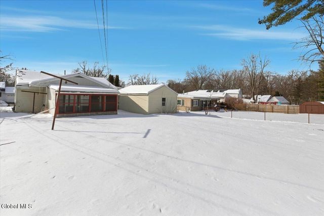 8 Harold Avenue, Colonie, NY 12110