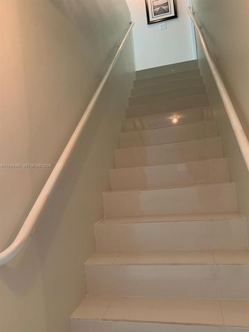 6000 Collins Ave unit 136, Miami Beach, FL 33140