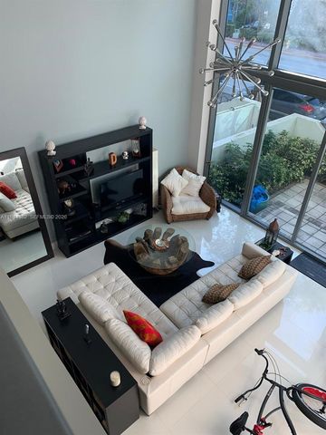 6000 Collins Ave unit 136, Miami Beach, FL 33140