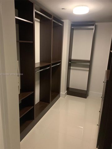 6000 Collins Ave unit 136, Miami Beach, FL 33140