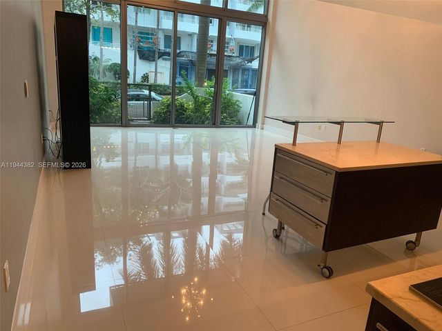 6000 Collins Ave unit 136, Miami Beach, FL 33140