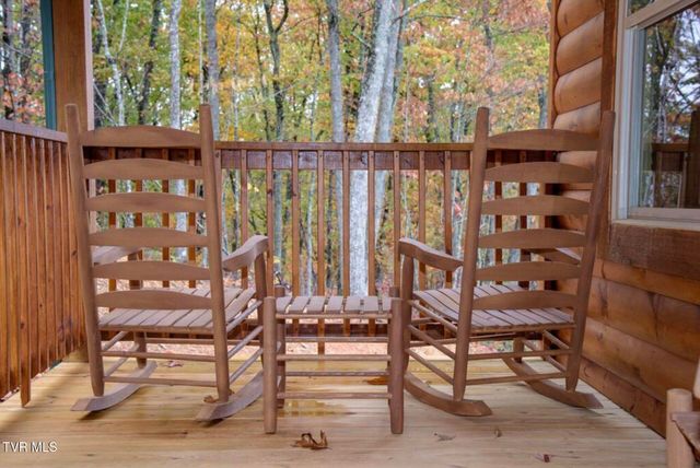 834 String Run Way, Pigeon Forge, TN 37863