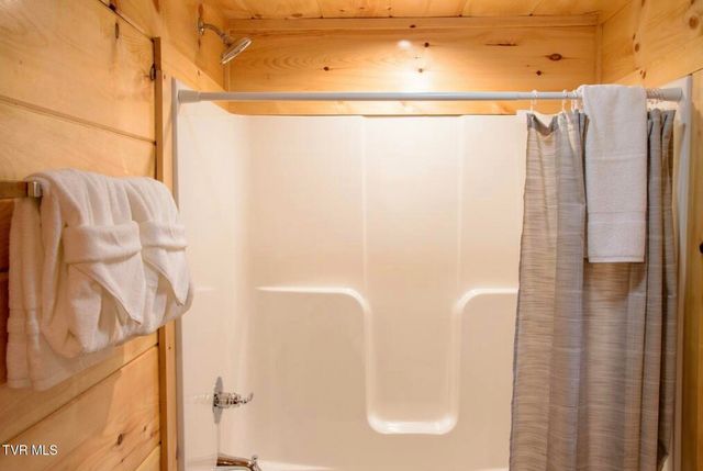 834 String Run Way, Pigeon Forge, TN 37863