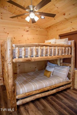 834 String Run Way, Pigeon Forge, TN 37863