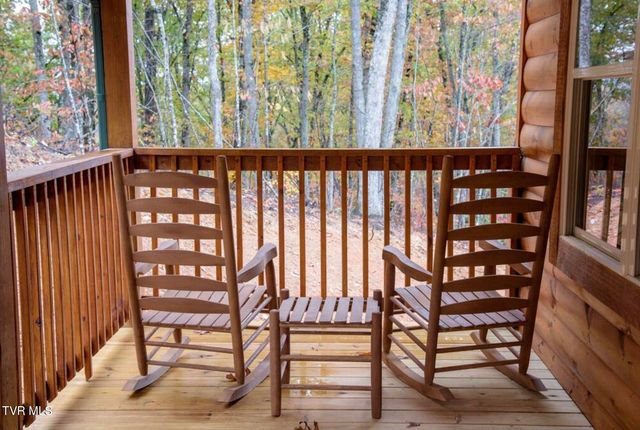 834 String Run Way, Pigeon Forge, TN 37863