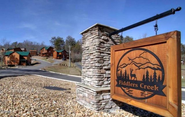 834 String Run Way, Pigeon Forge, TN 37863