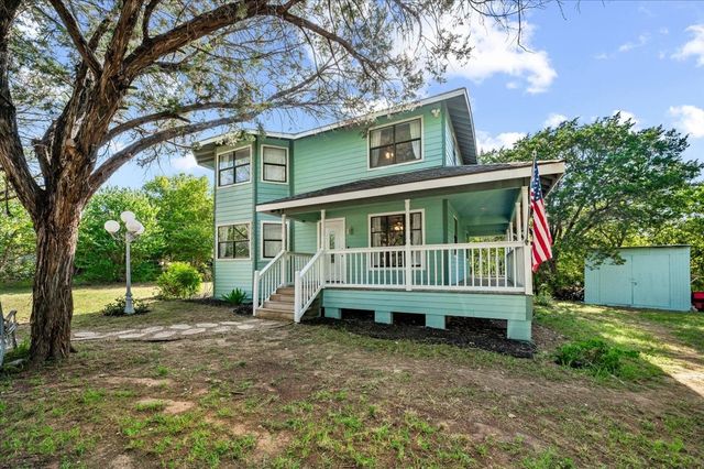 2704 Canyon Trail, Granbury, TX 76048