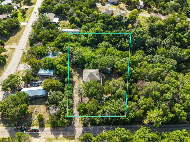 2704 Canyon Trail, Granbury, TX 76048