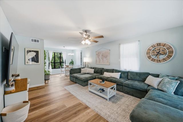 2704 Canyon Trail, Granbury, TX 76048