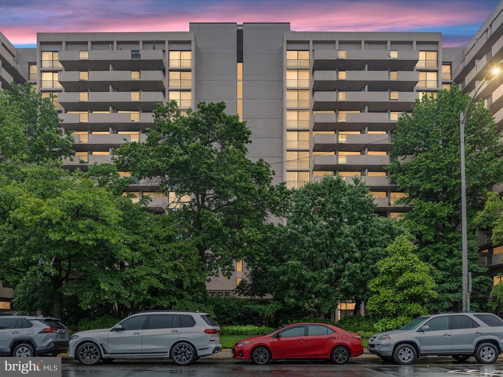 4141 N Henderson Rd Apt 809, Arlington, VA 22203