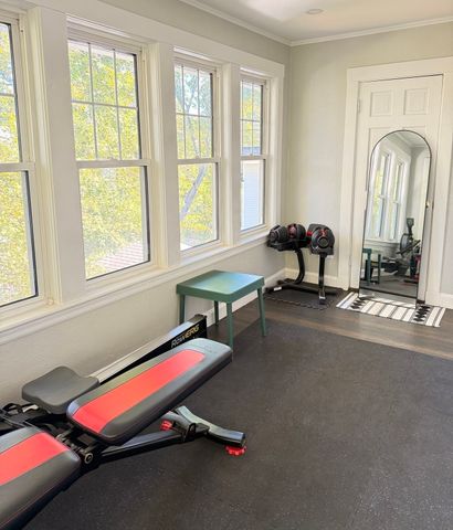 131 Mount Vernon 2, Newton, MA 02458