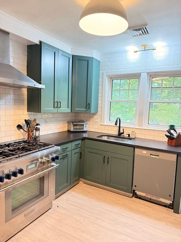 131 Mount Vernon 2, Newton, MA 02458