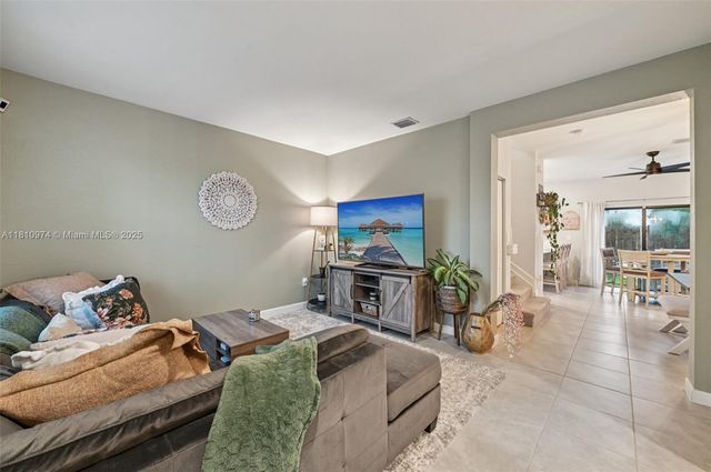 23080 SW 99th Ct, Cutler Bay, FL 33190