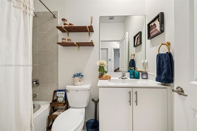 23080 SW 99th Ct, Cutler Bay, FL 33190