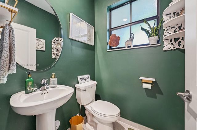 23080 SW 99th Ct, Cutler Bay, FL 33190