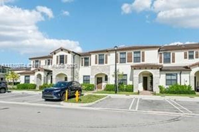 23080 SW 99th Ct, Cutler Bay, FL 33190