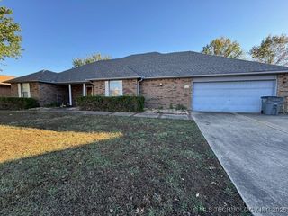 1807 SW 2nd Place, Wagoner, OK 74467