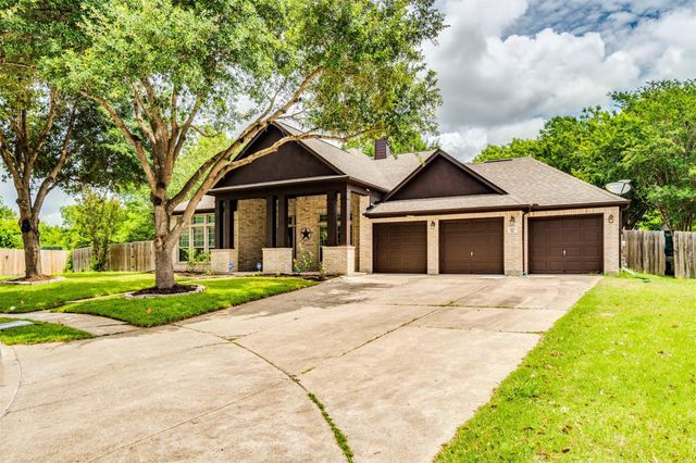 2102 Chincho DR, Pflugerville, TX 78660
